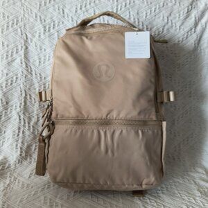 Lululemon New Crew Retro Utility Travel Backpack 22L Trending Artifact Raw Linen